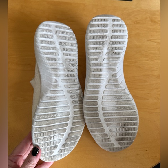 Skechers with Air-Cooled Memory Foam - White - Picture 3 of 4